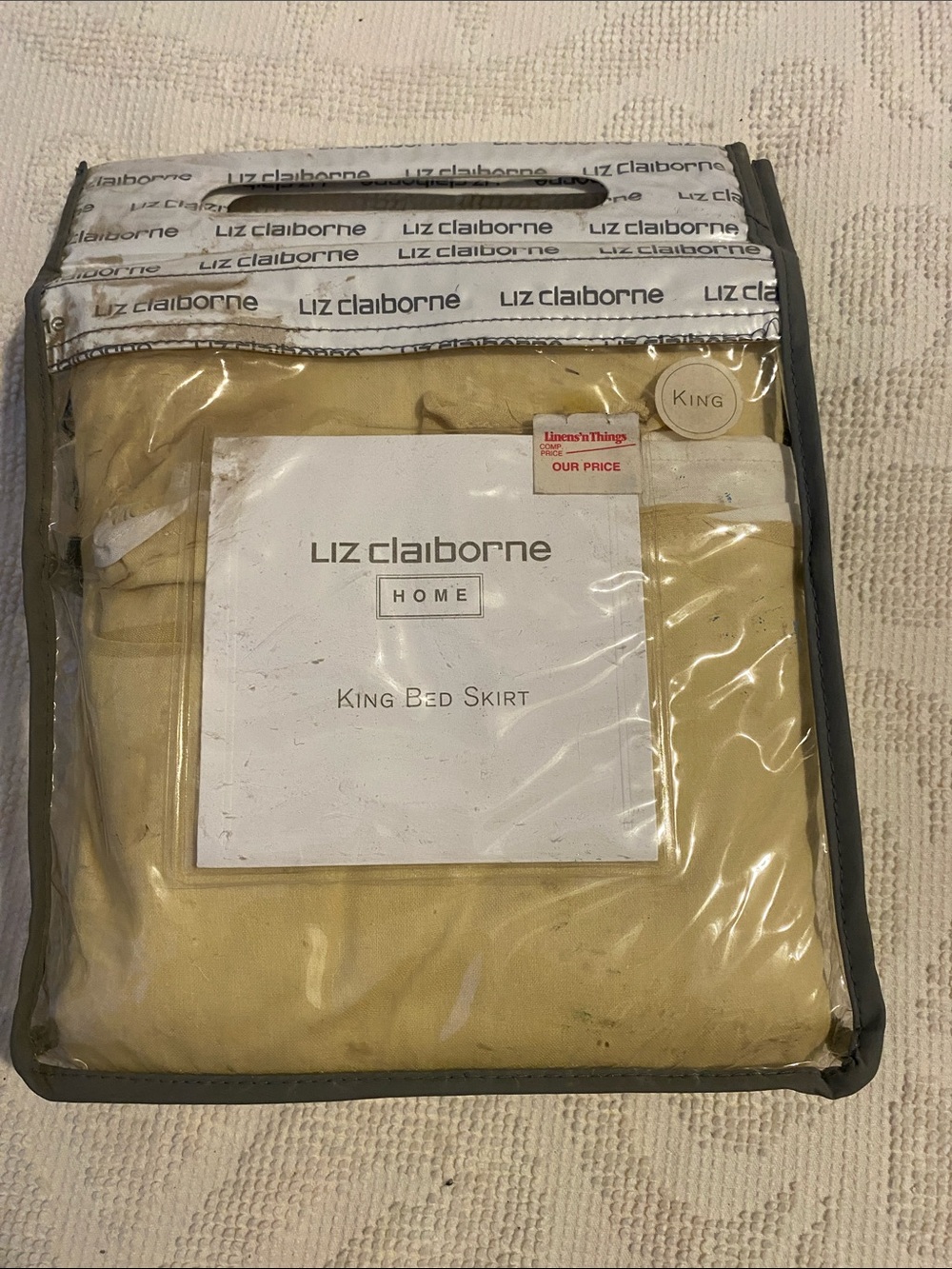 Liz Claiborne King Bed Skirt in Pale Yellow